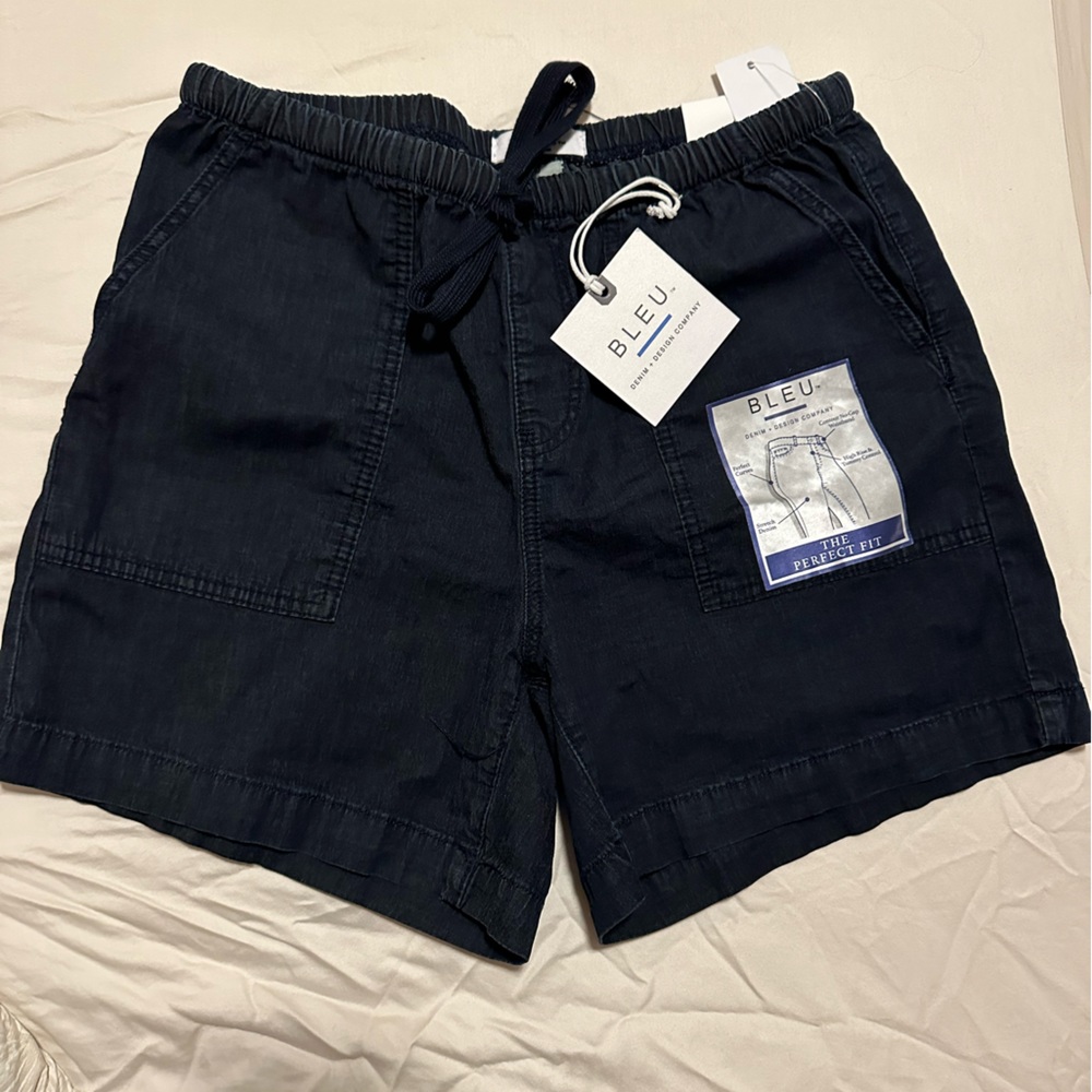 NWT Women’s drawstring shorts NEW w/ TAGS!!